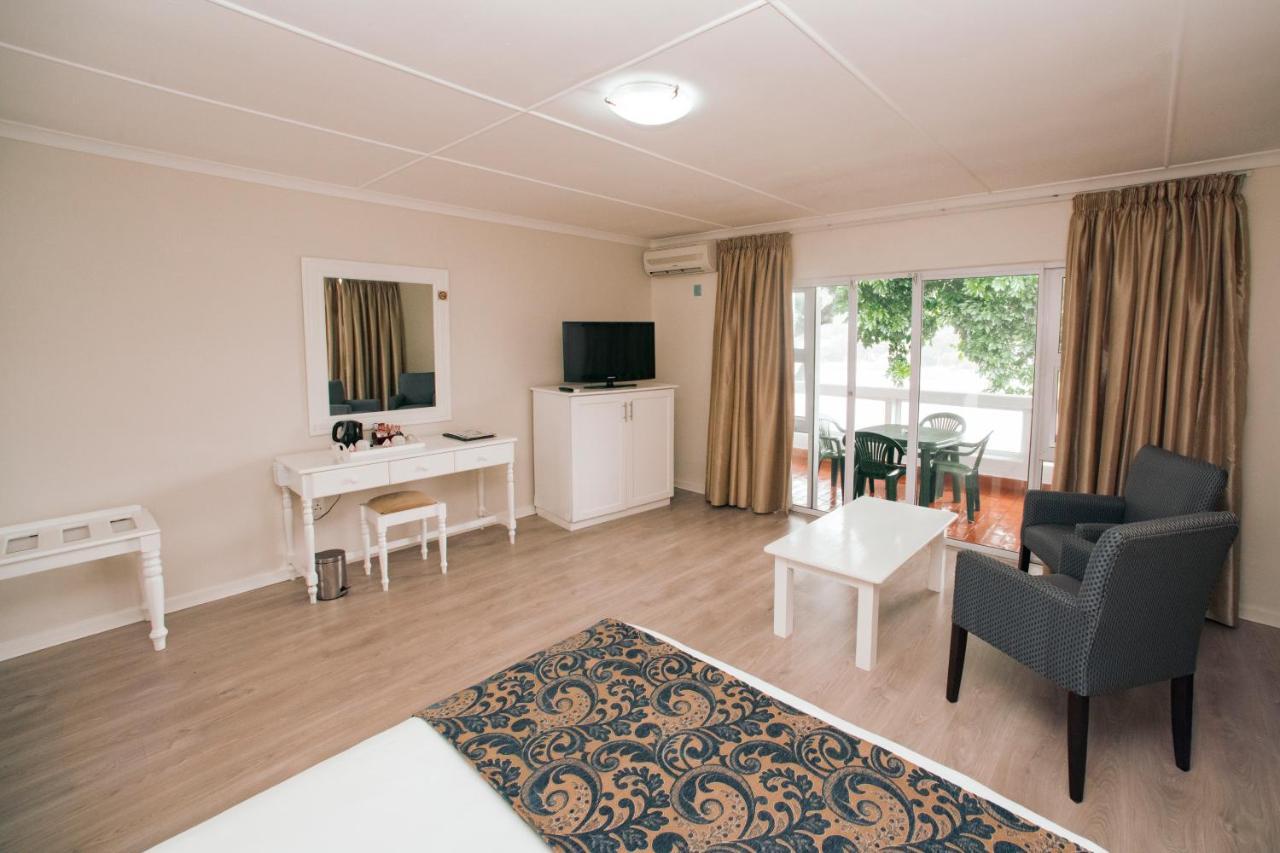 The Estuary Hotel & Spa Порт Едуард Екстериор снимка